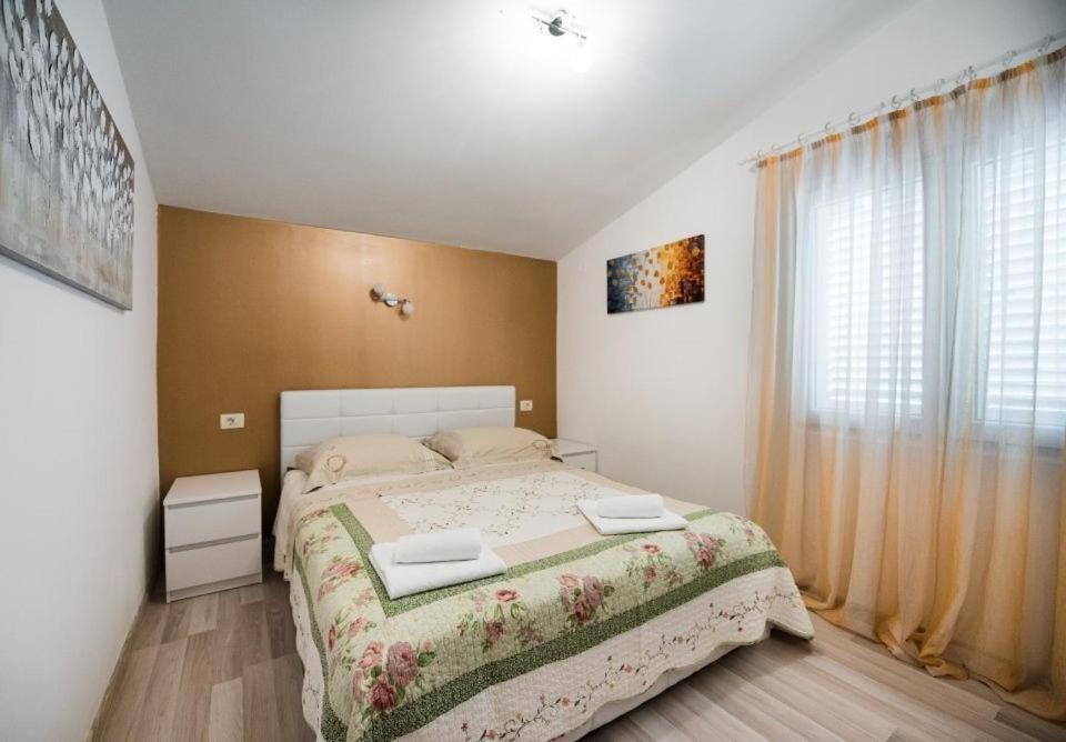 Apartments Care Donji Okrug  Εξωτερικό φωτογραφία